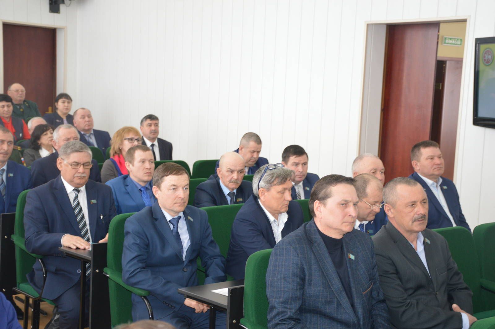 В Сарманово прошло внеочередное заседание Совета района
