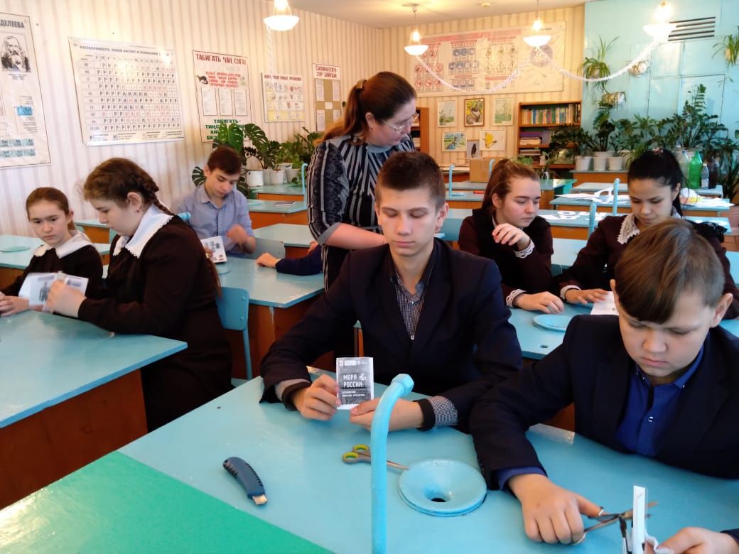 Иске Минзәләбаш мәктәбендә “Россия диңгезләре” дип аталган экологик дәрес узды