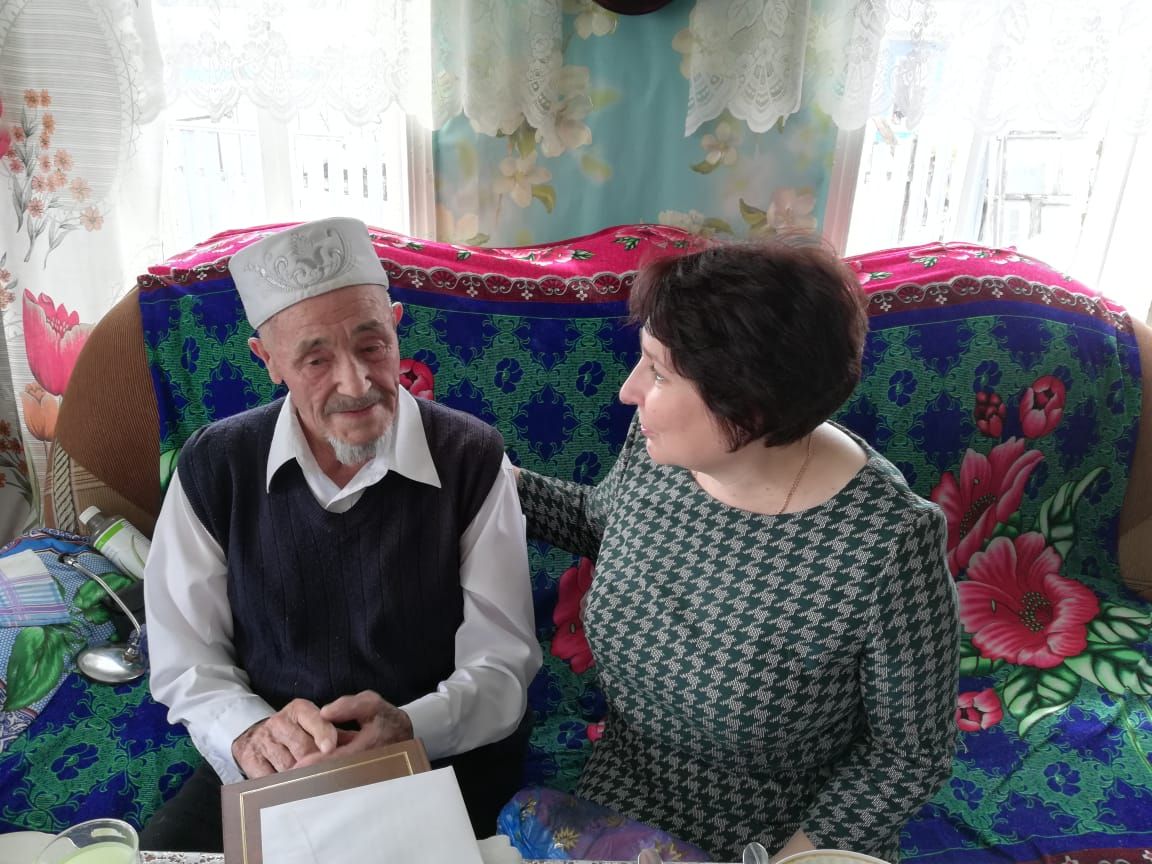 Янурыс авылында яшәүче Шәмсетдинов Зәйнетдин Җәләй улына 90 яшь тулды