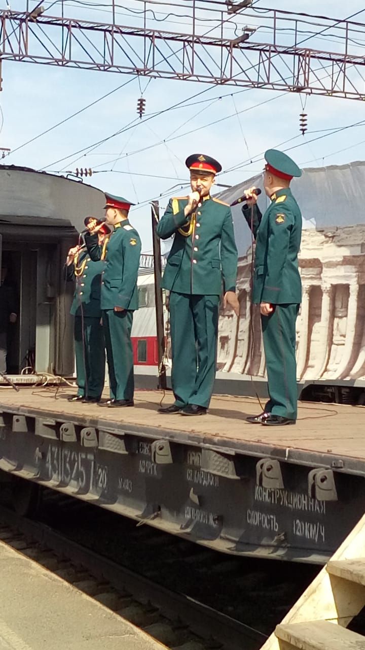 Хәрби экспозицияле поезд Әгерҗедә туктады