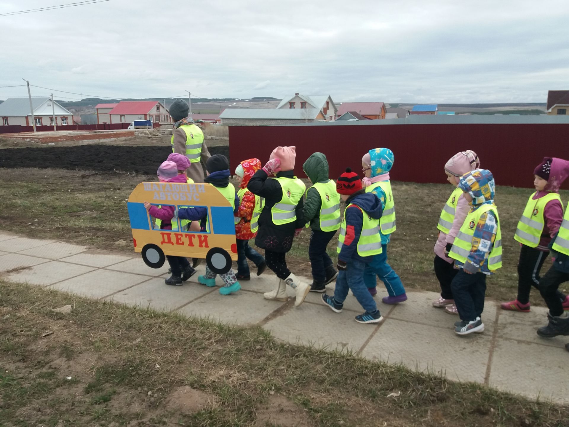 «Сандугач» балалар бакчасында «Атлап баручы автобус» акциясе узды
