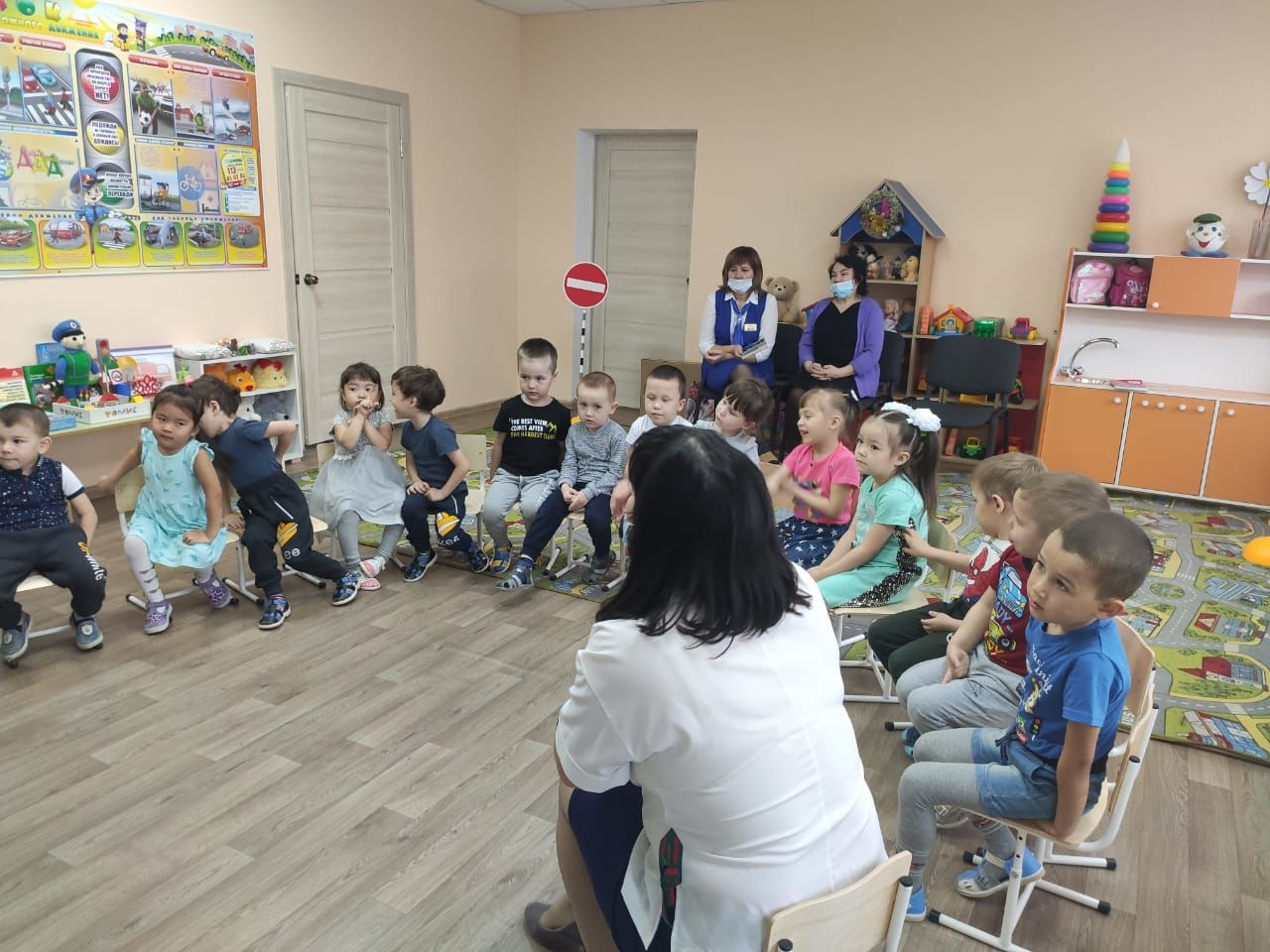 Светофор пришел в гости в детский сад «Ляйсан»
