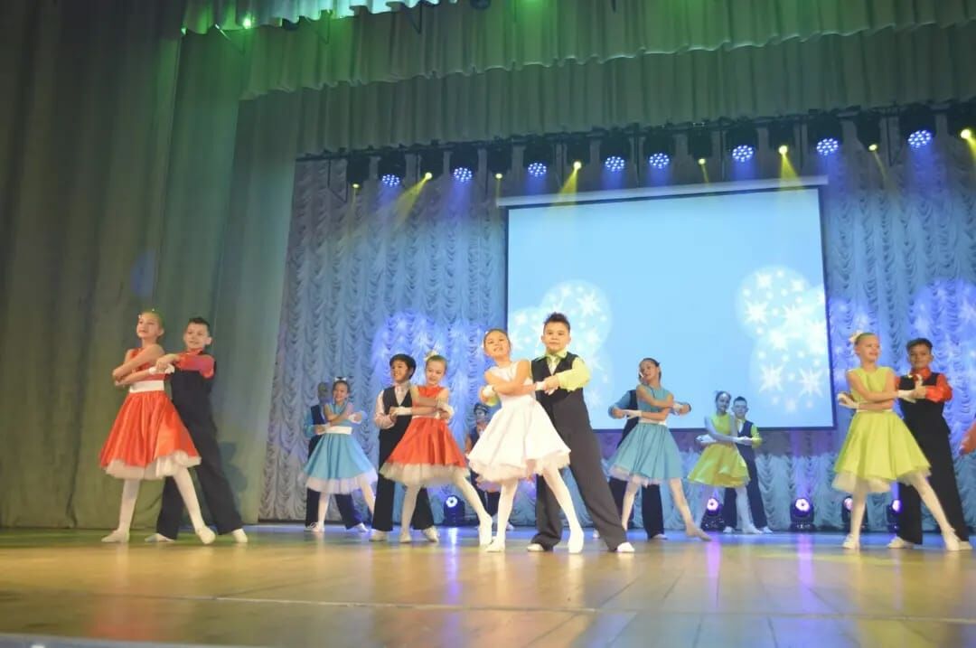 Район балалары “Йолдызлык” фестиваленең зона турында катнашалар