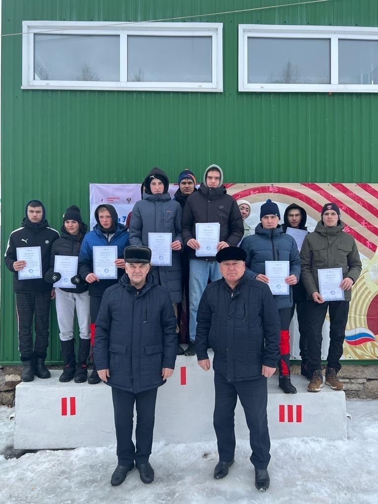 Сармановские студенты заняли первое место на зональных соревнованиях по лыжным гонкам