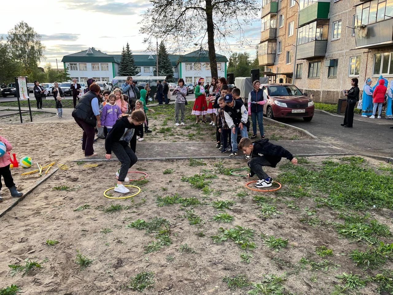 В пгт. Джалиль по программе «Наш двор» прошли мероприятия