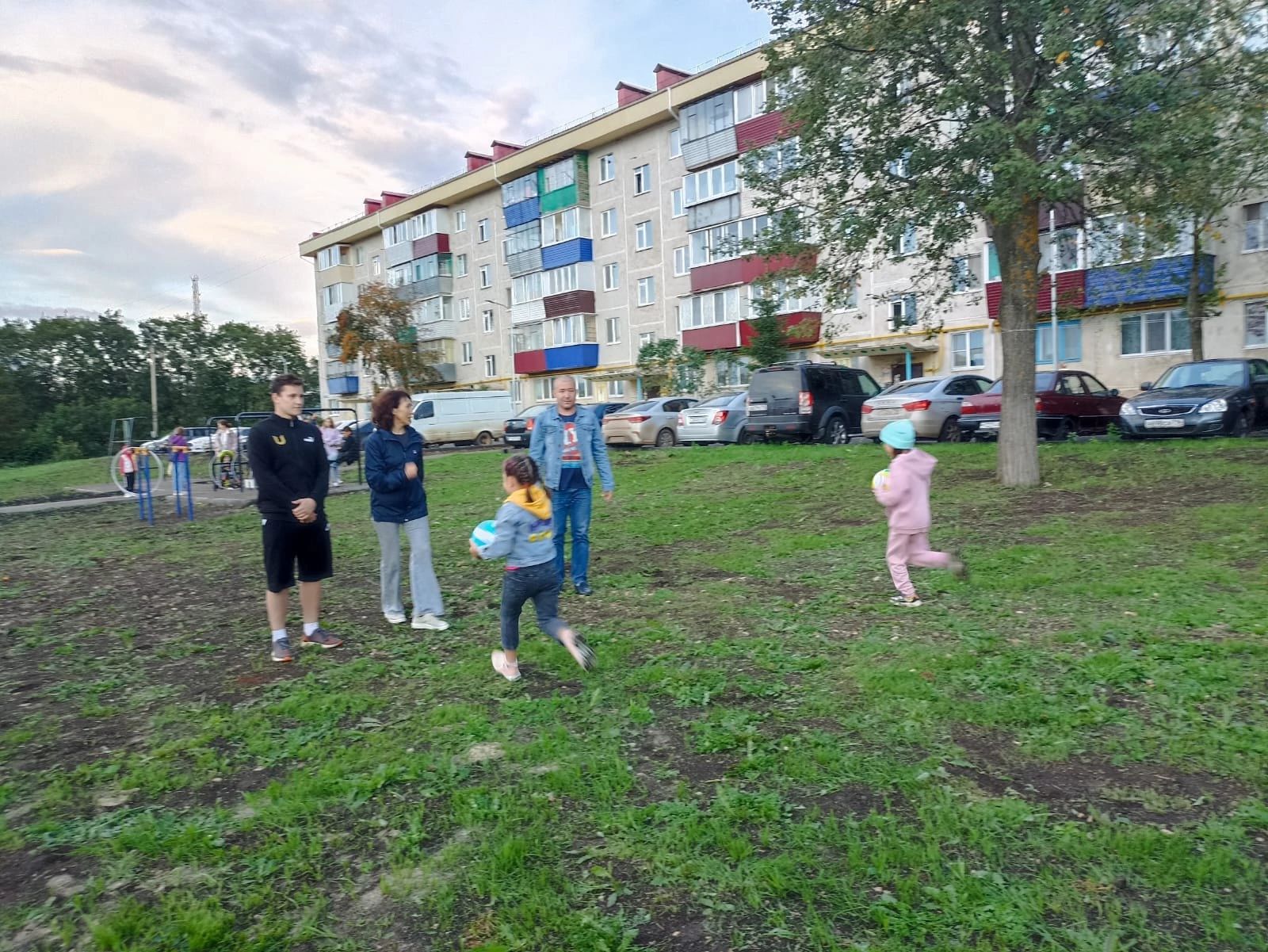 В пгт. Джалиль по программе «Наш двор» прошли мероприятия