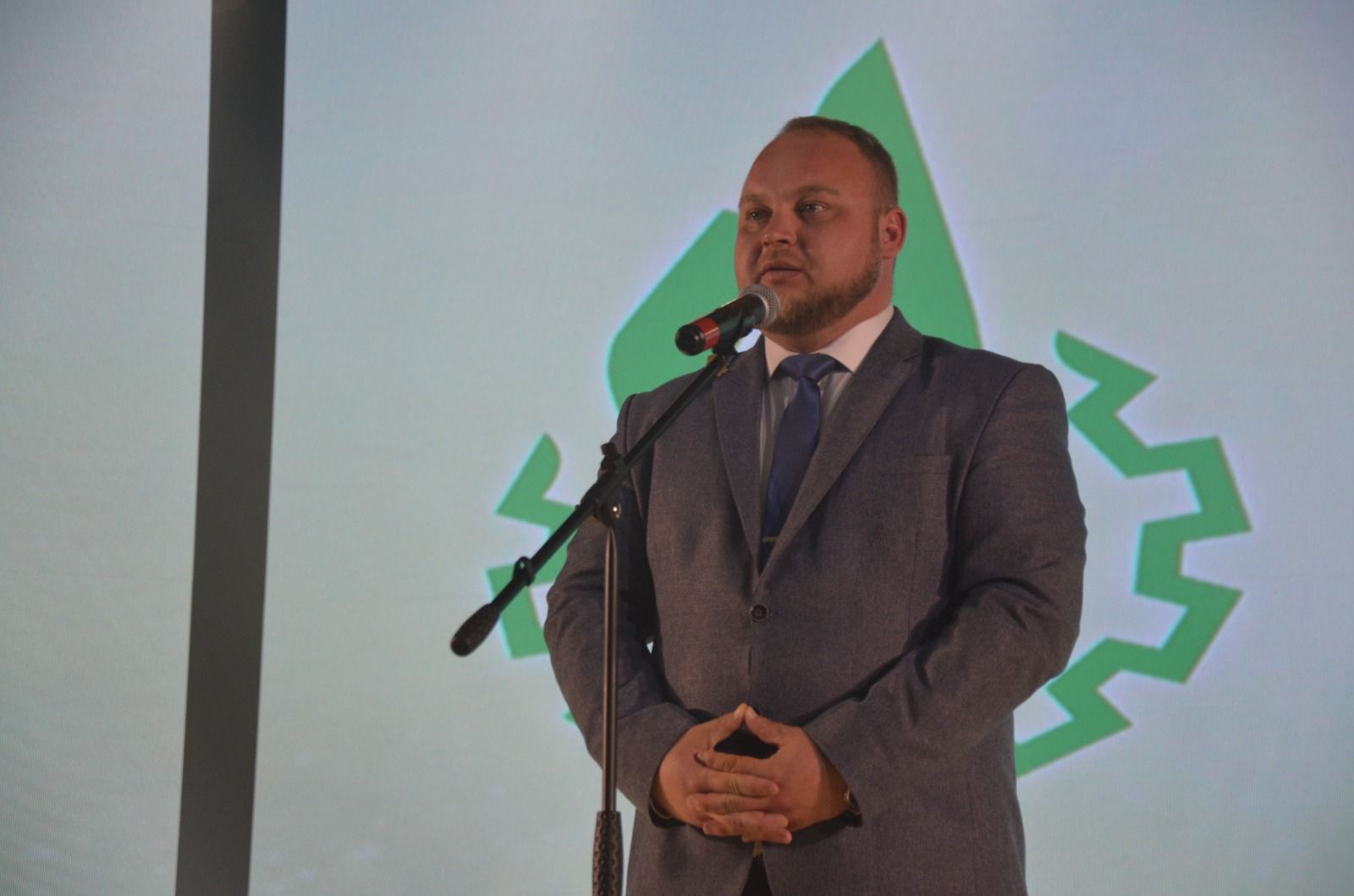Комбайнер агрофирмы «Нуркеево» победил в республиканском конкурсе
