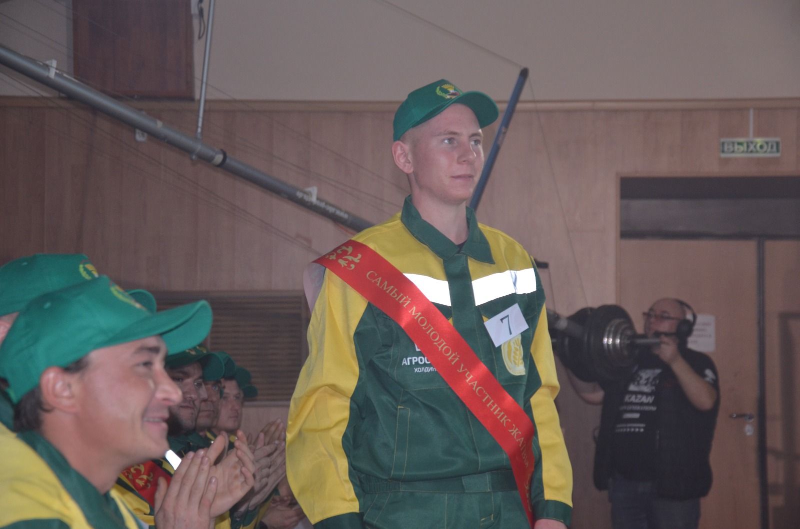 Комбайнер агрофирмы «Нуркеево» победил в республиканском конкурсе