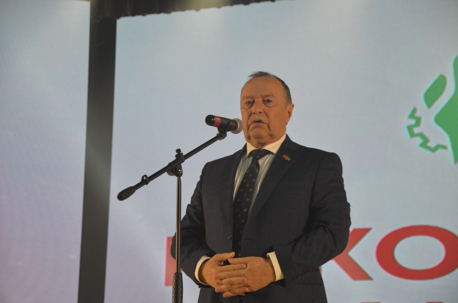 Комбайнер агрофирмы «Нуркеево» победил в республиканском конкурсе