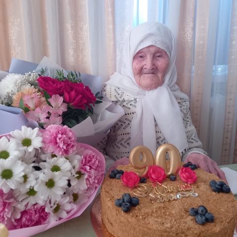 Жительница Азалаково Касимова Завгария отметила 90-летний юбилей