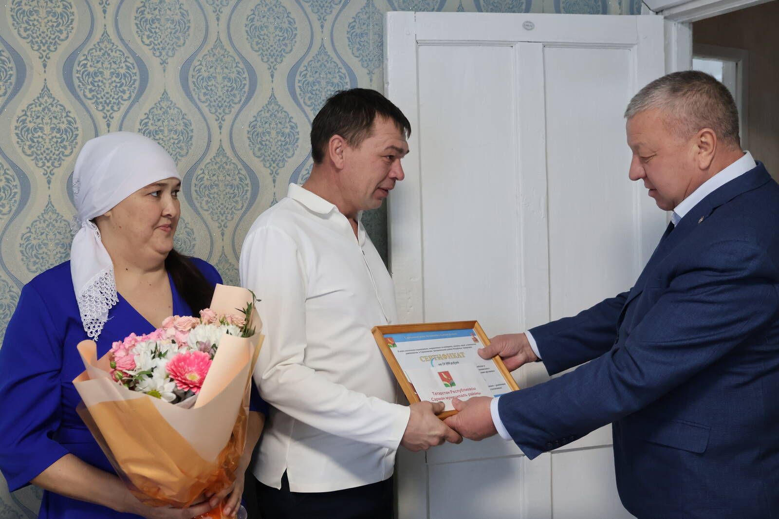 В Сарманово продолжают поддерживать молодых родителей