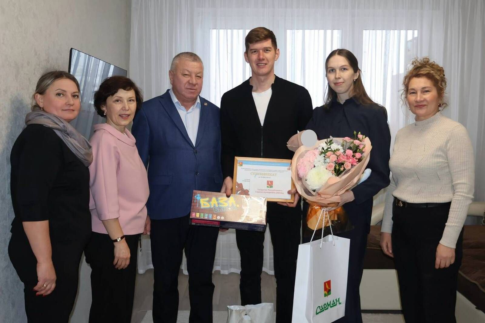 В Сарманово продолжают поддерживать молодых родителей