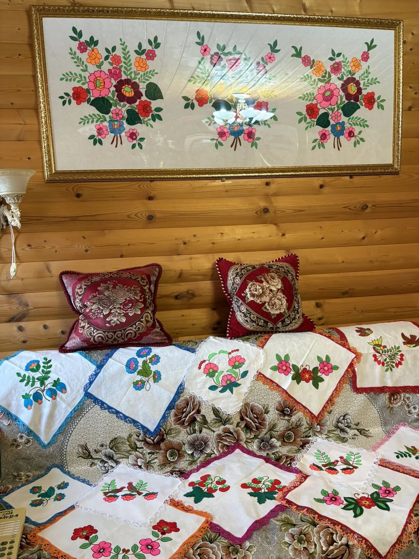 Куҗак килене Вәсилә Сәлимгәрәеваның кул эшләренә 70 еллык тарих яшеренгән