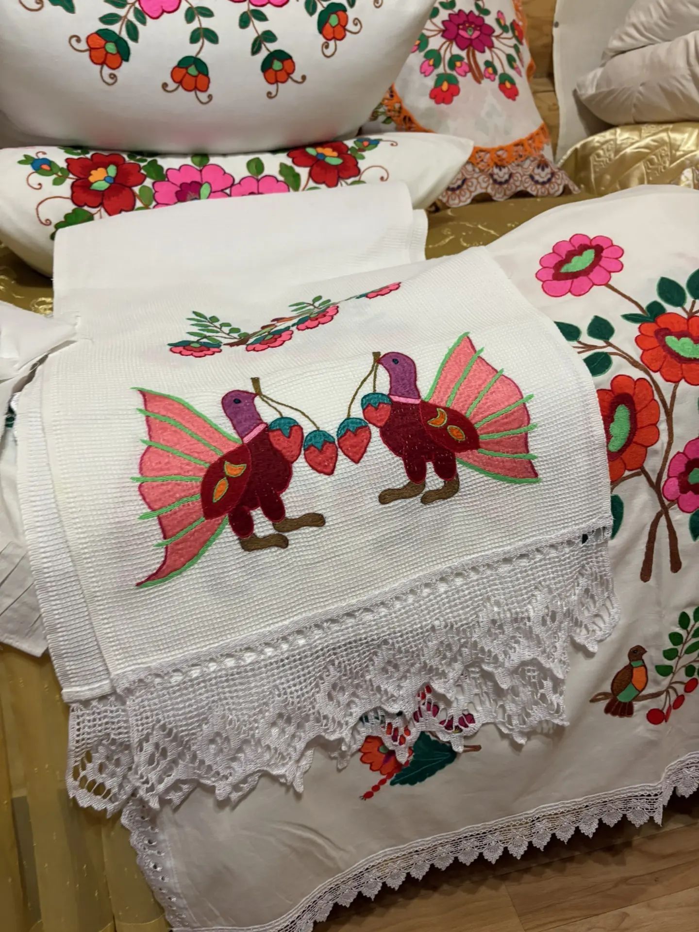 Куҗак килене Вәсилә Сәлимгәрәеваның кул эшләренә 70 еллык тарих яшеренгән