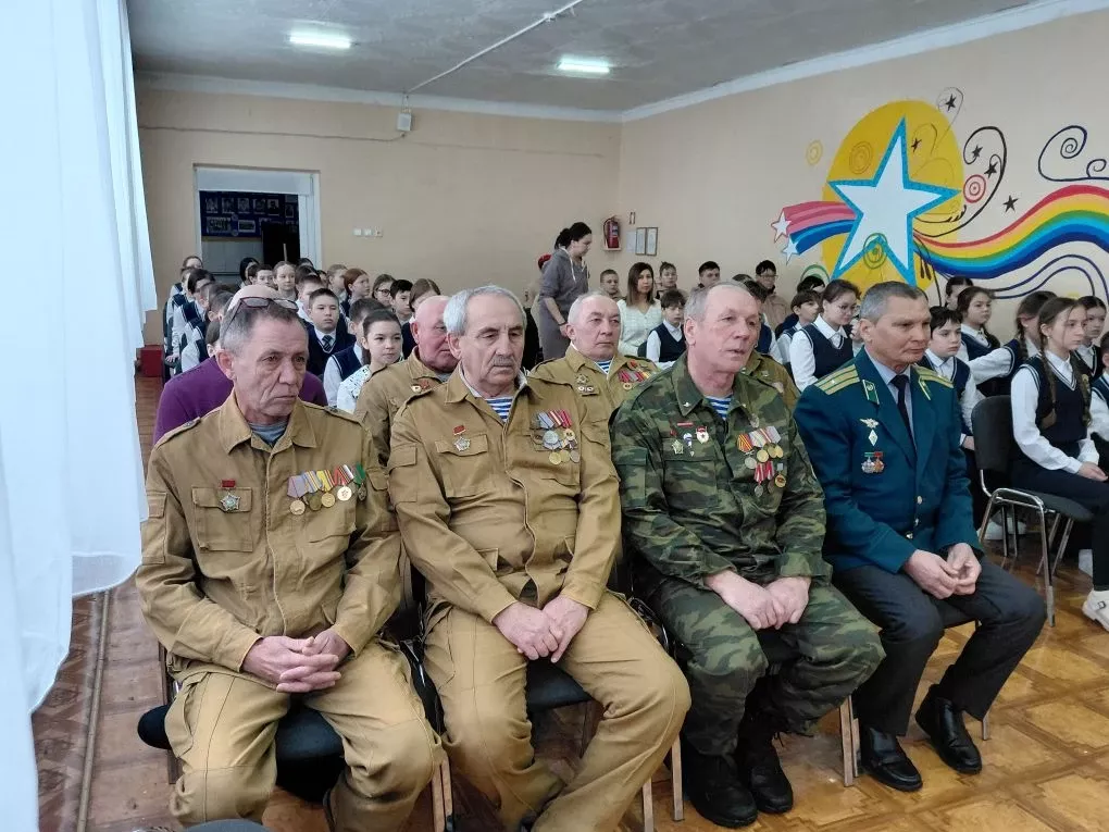 В Джалиле почтили память воинов-интернационалистов и приняли детей в Юнармию