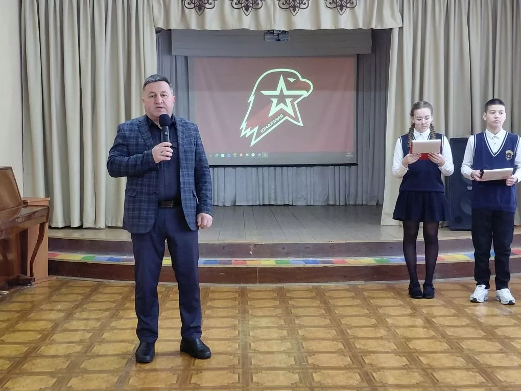 В Джалиле почтили память воинов-интернационалистов и приняли детей в Юнармию