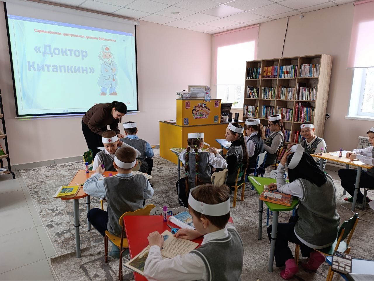 В Сарманово юные волонтеры проекта «Доктор Китапкин» спасают книги