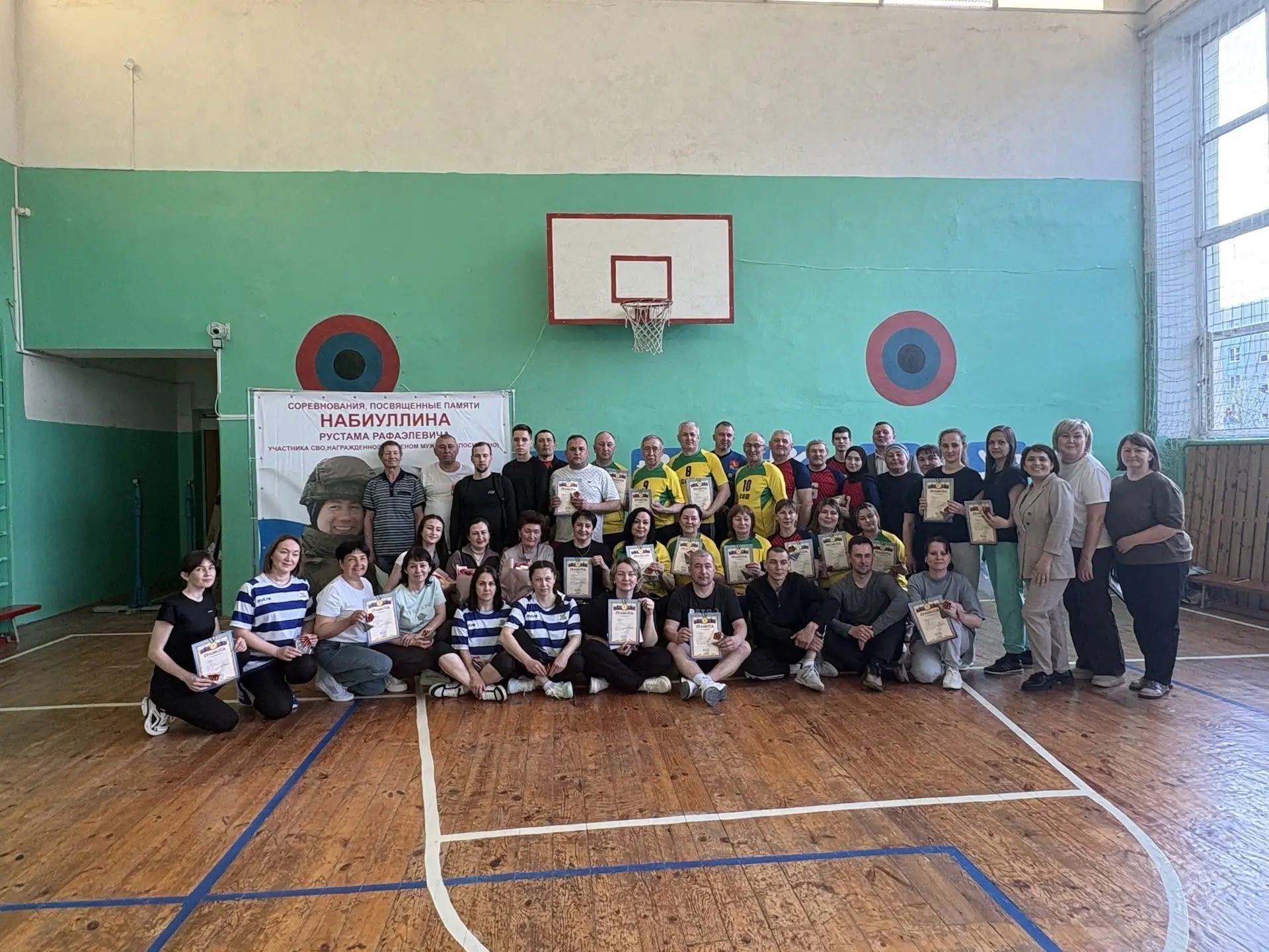 В Джалиле состоялись соревнования по волейболу памяти Рустама Набиуллина