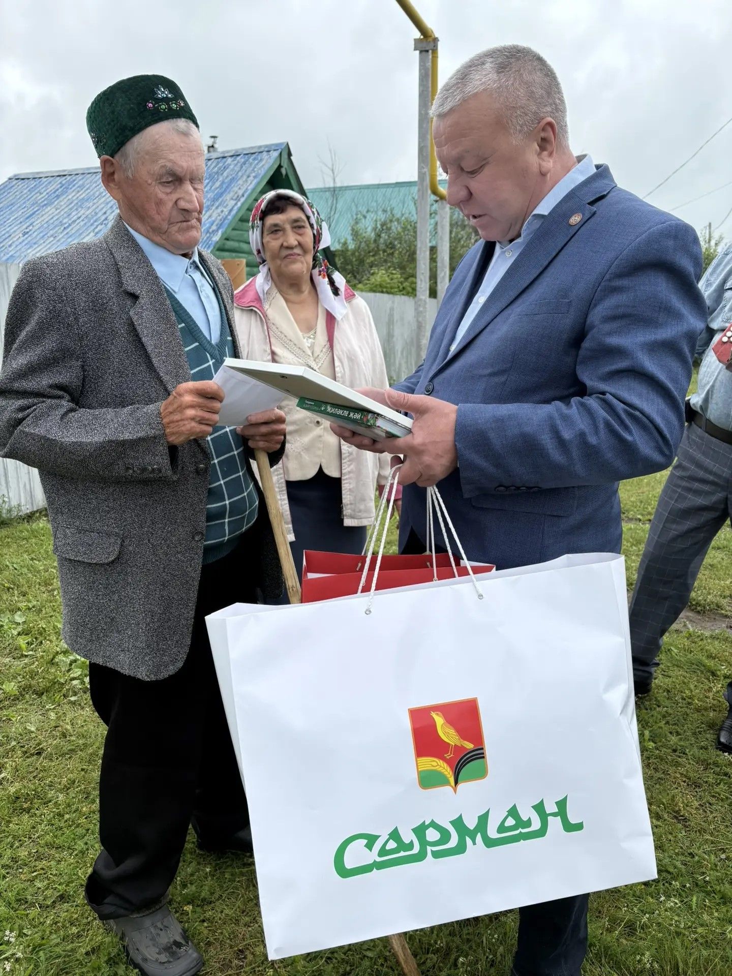 Тыл һәм хезмәт ветераны Миргаҗәм абыйны 95 яше белән котладылар