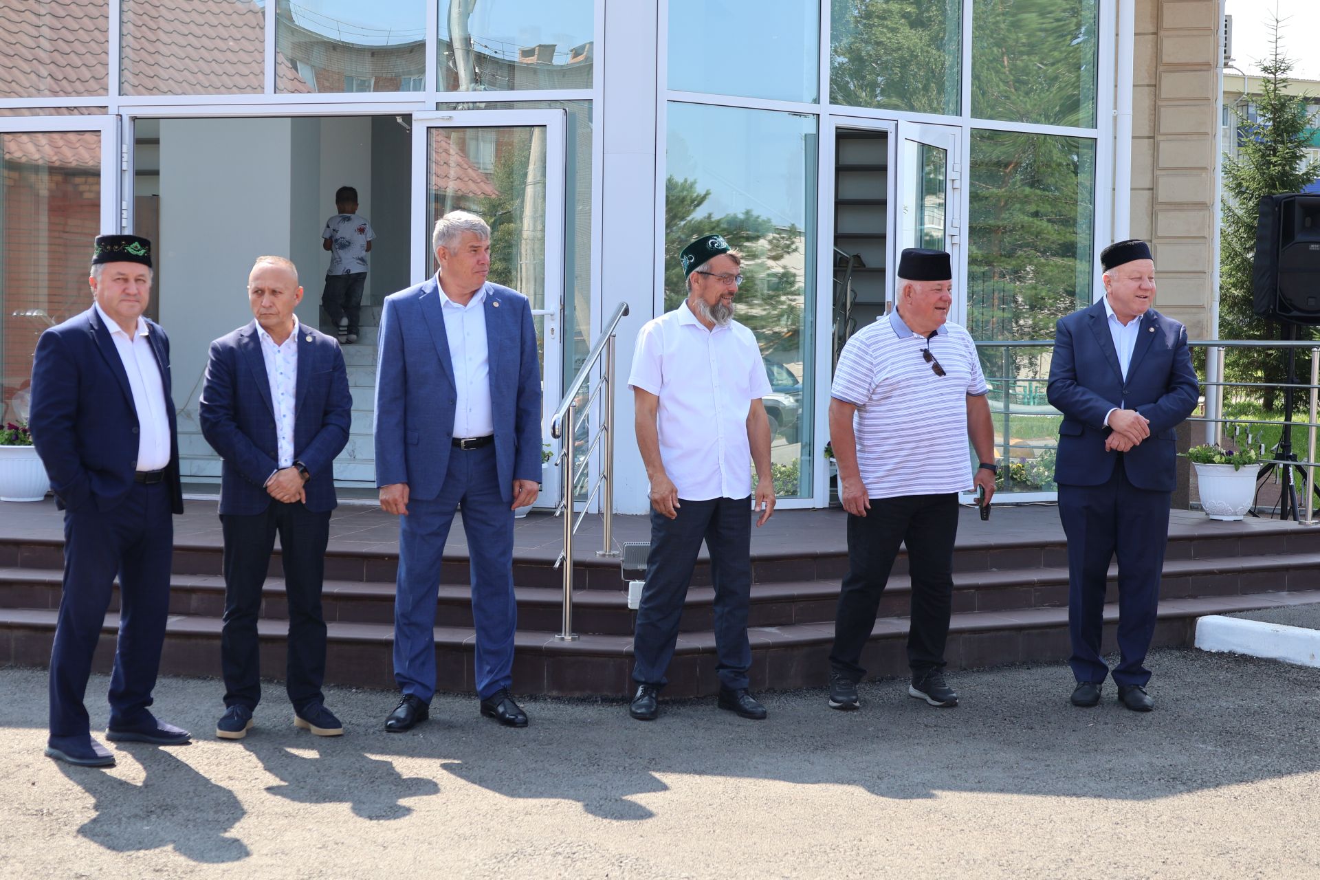 В посёлке Джалиль торжественно открыли центральную мечеть