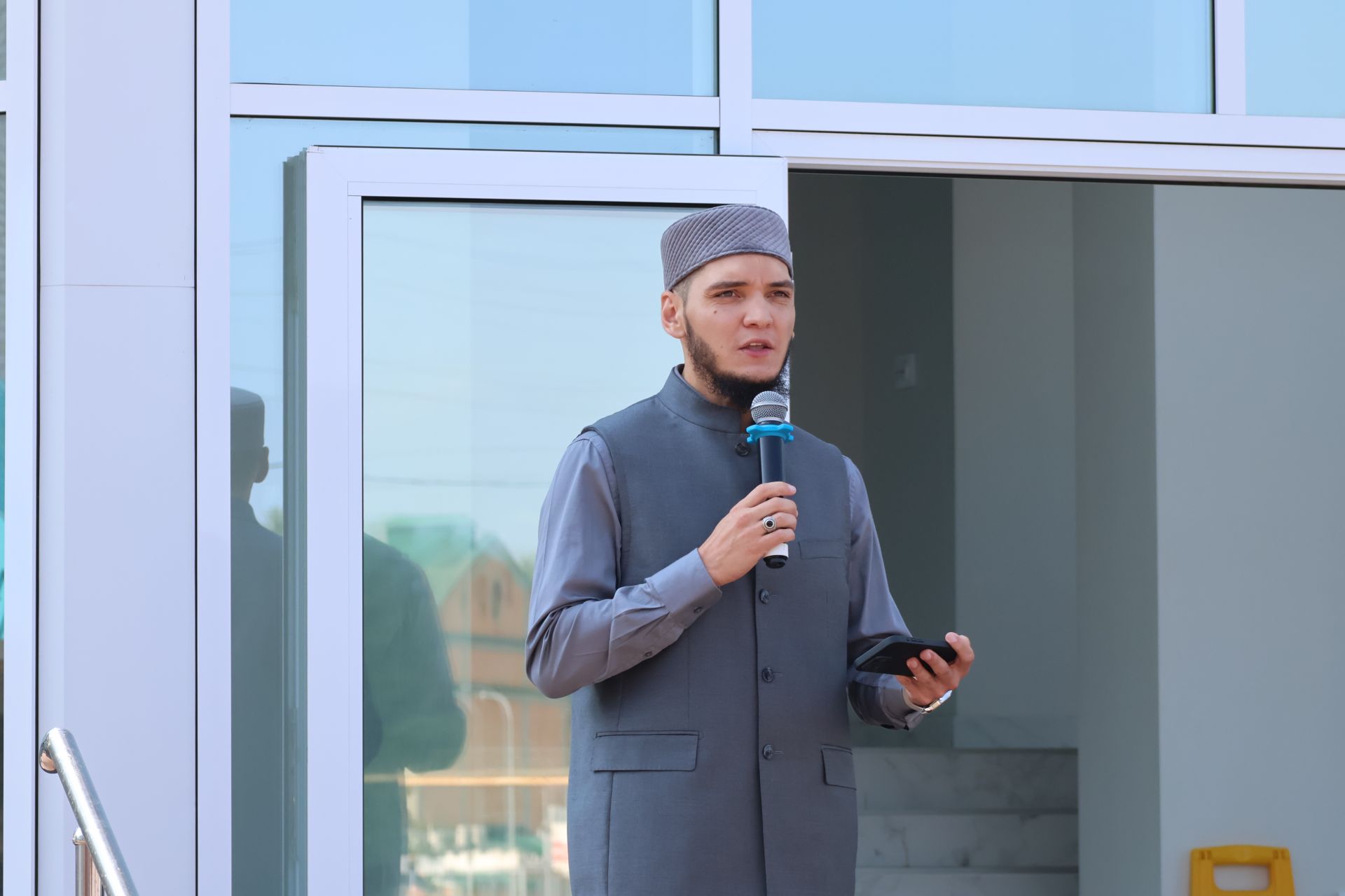 В поселке Джалиль торжественно открыли центральную мечеть