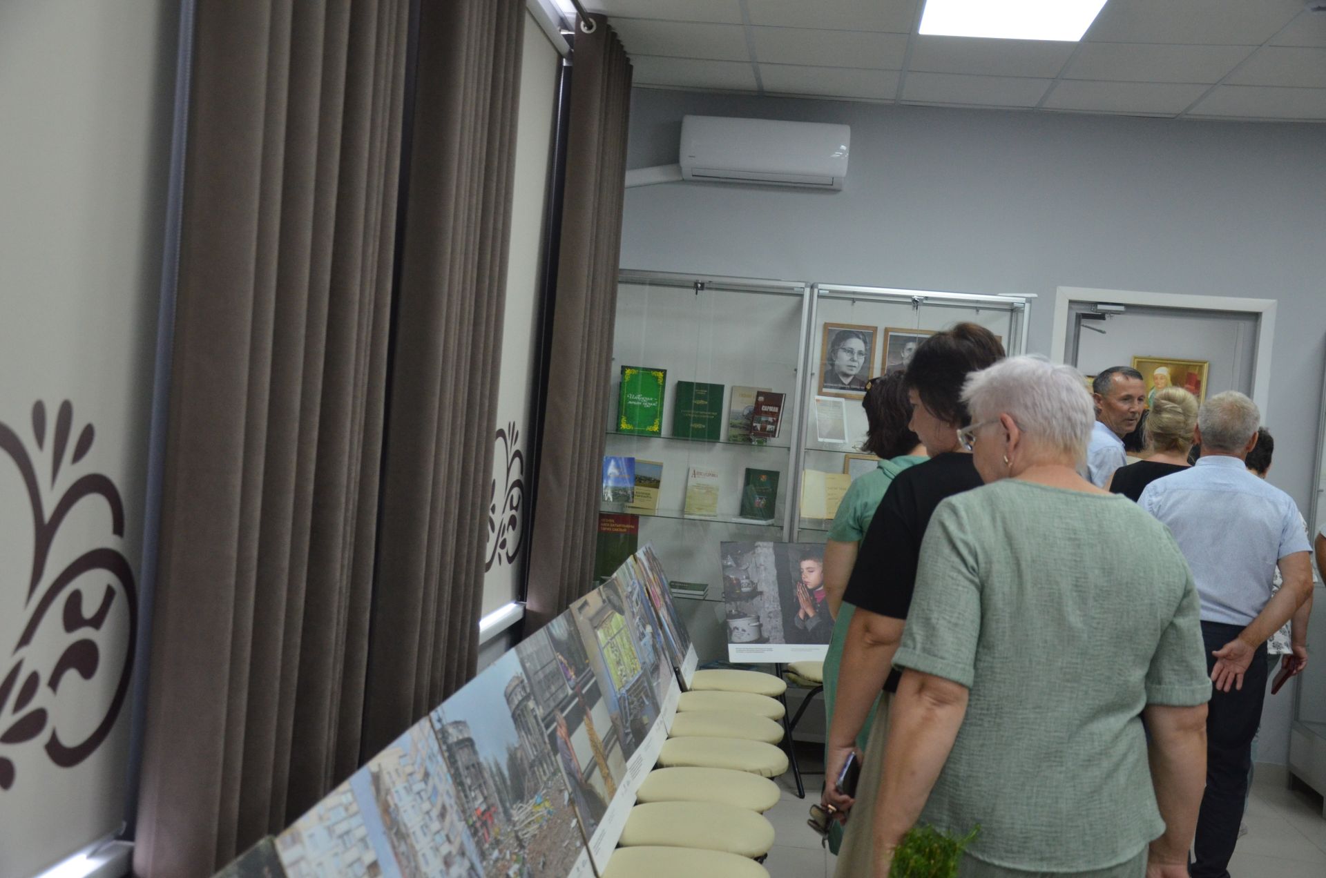 В Сарманово состоялась фотовыставка свидетельств преступлений украинских боевиков