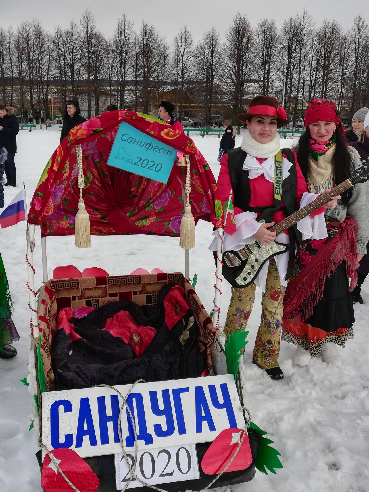 В Сарманово прошёл фестиваль креативных санок "Санифест2020"