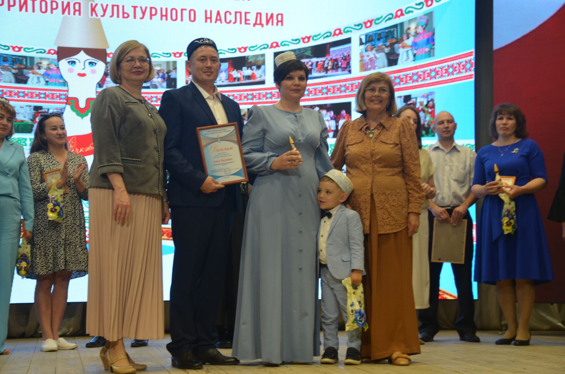 В Сарманово состоялся зональный фестиваль республиканского конкурса красоты материнства и семьи «Нечкәбил»