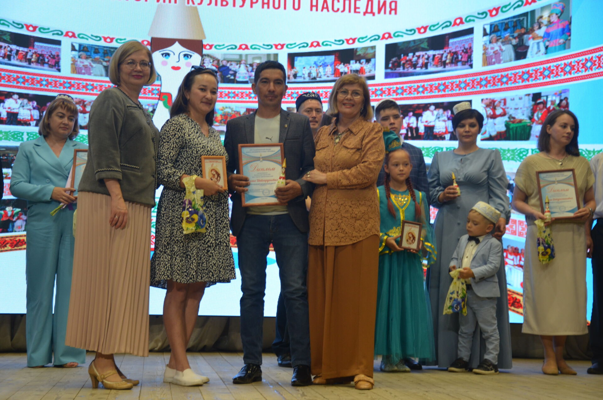 В Сарманово состоялся зональный фестиваль республиканского конкурса красоты материнства и семьи «Нечкәбил»