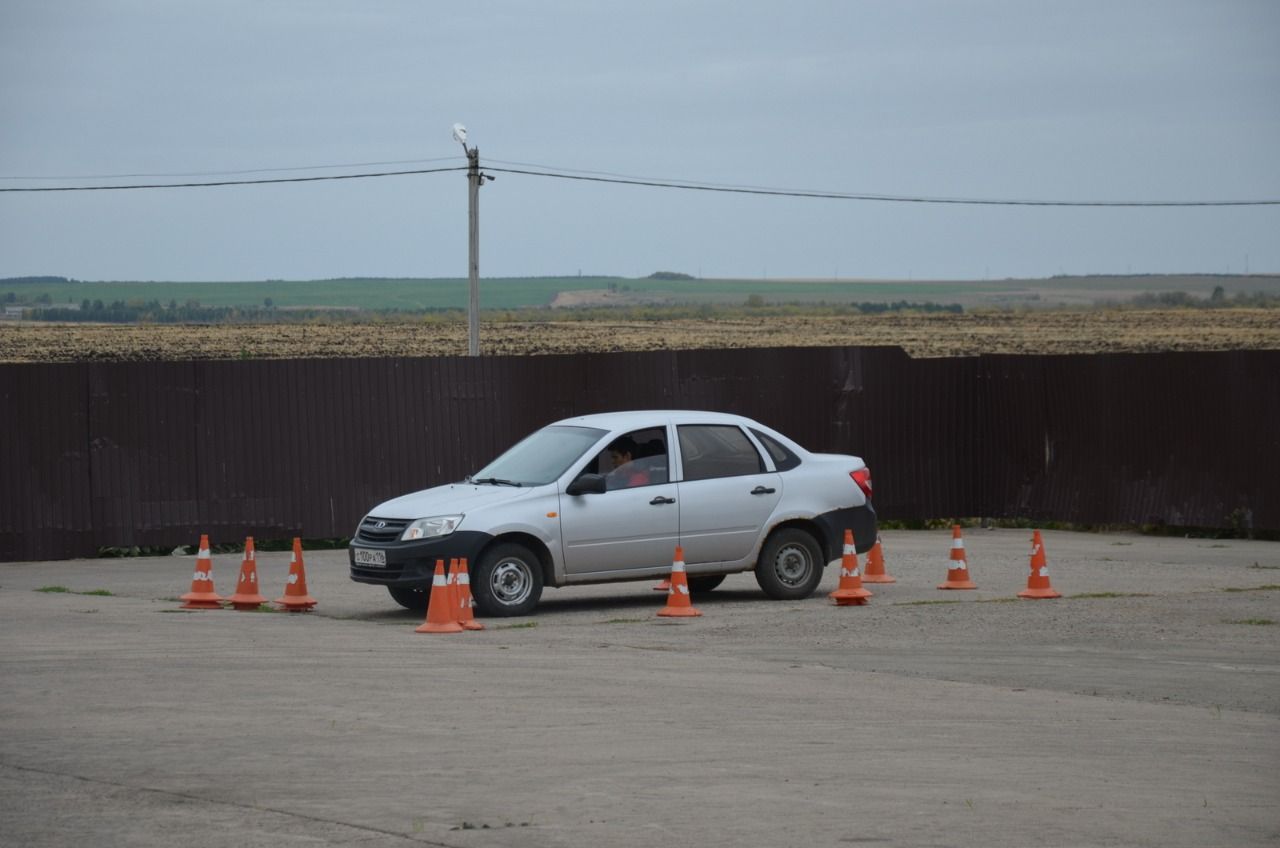 В Сарманово состоялся конкурс среди студентов-автомобилистов