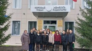 Учащиеся Сармановской гимназии познакомились с работой суда