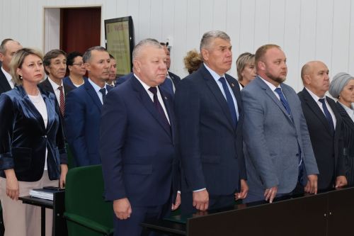 Яңа чакырылыш депутатлары район башлыгын сайладылар