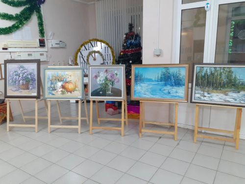 Сарман сәнгать мәктәбендә күргәзмә эшли