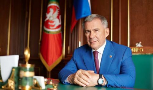 Татарстан Республикасы Президенты Рөстәм Миңнеханов Раштуа бәйрәме белән котлый