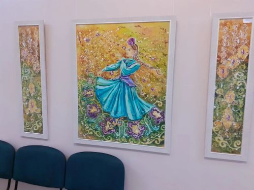 Сарман сәнгать мәктәбендә күргәзмә эшли