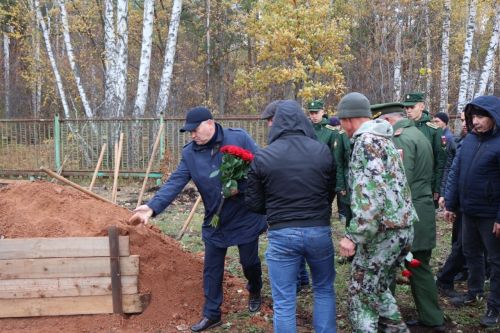Җәлилдә ике геройны соңгы юлга озаттылар