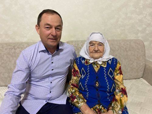 Хәмдия апаны 90 яше белән тәбрикләделәр