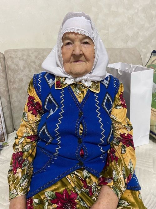 Хәмдия апаны 90 яше белән тәбрикләделәр