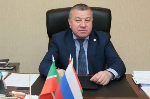 Район башлыгы Татарстан Республикасы Конституциясе көне белән котлый