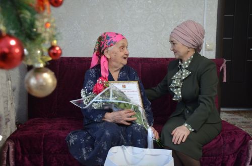 Римма апага туксан яшь, димәссең
