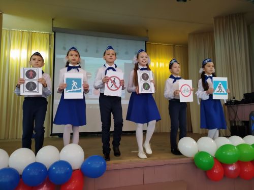 Зур Нөркәй укучылары юл йөрү кагыйдәләрен яттан беләләр