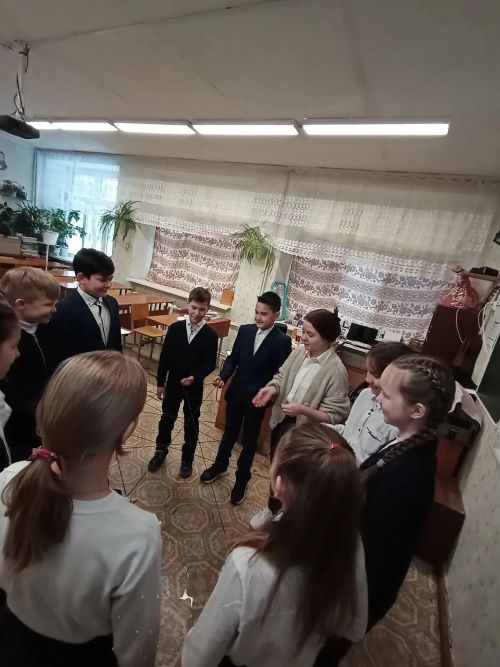 Район мәктәпләрендә фотокүргәзмә оештырылды