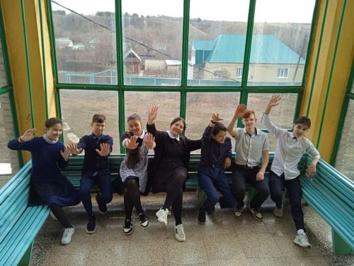 Район мәктәпләрендә фотокүргәзмә оештырылды