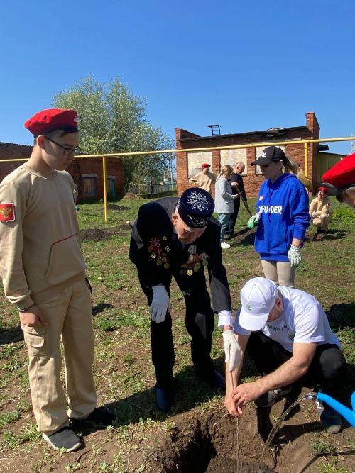 Сарман урта мәктәбендә «Хәтер бакчасы» акциясе үтте