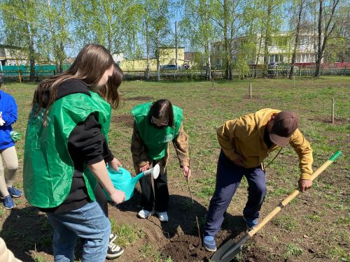 Сарман урта мәктәбендә «Хәтер бакчасы» акциясе үтте