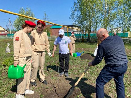 Сарман урта мәктәбендә «Хәтер бакчасы» акциясе үтте