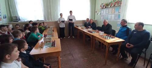 В Джалиле прошел шахматный турнир памяти заслуженного учителя РТ А.К.Алимова