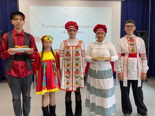 Кулебяканы Сарман урта мәктәбе укучылары оста пешерәләр