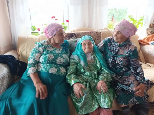 Карашайның легендасы Зәкия әбигә 104 яшь тулды