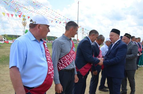 Район Сабан туенда кыр хезмәтчәннәренә зур хөрмәт күрсәтелде